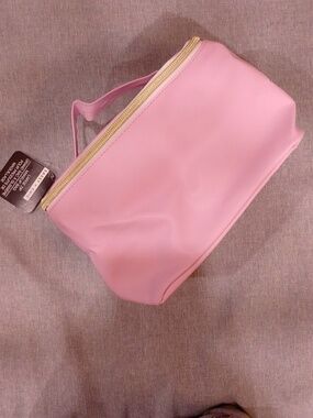 $5 Sassy + Chic Large Zip Makeup Bag Case